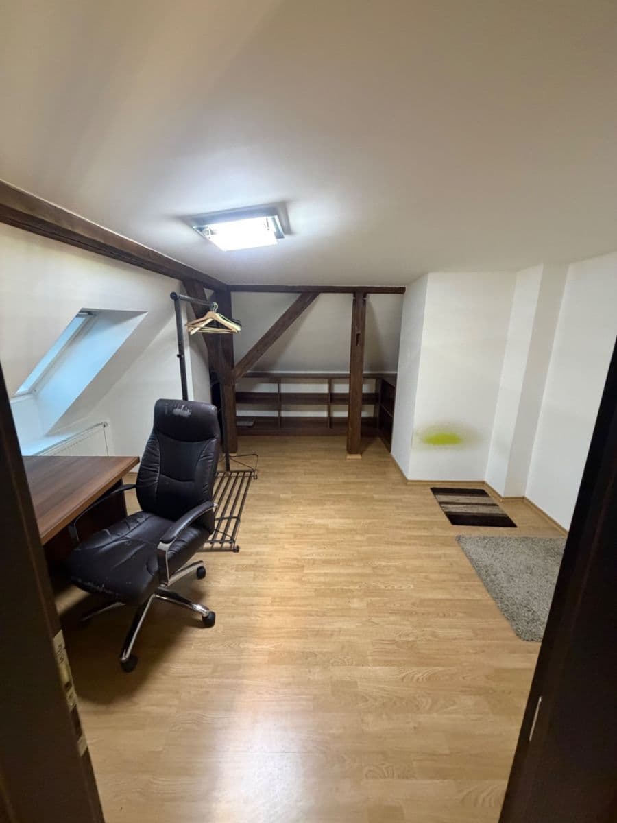 3 bedroom with open-plan kitchen flat to rent, 146 m², Hradeckých, Prague, Prague 3 bedroom with open-plan kitchen flat to rent, 146 m², Hradeckých, Prague, Prague