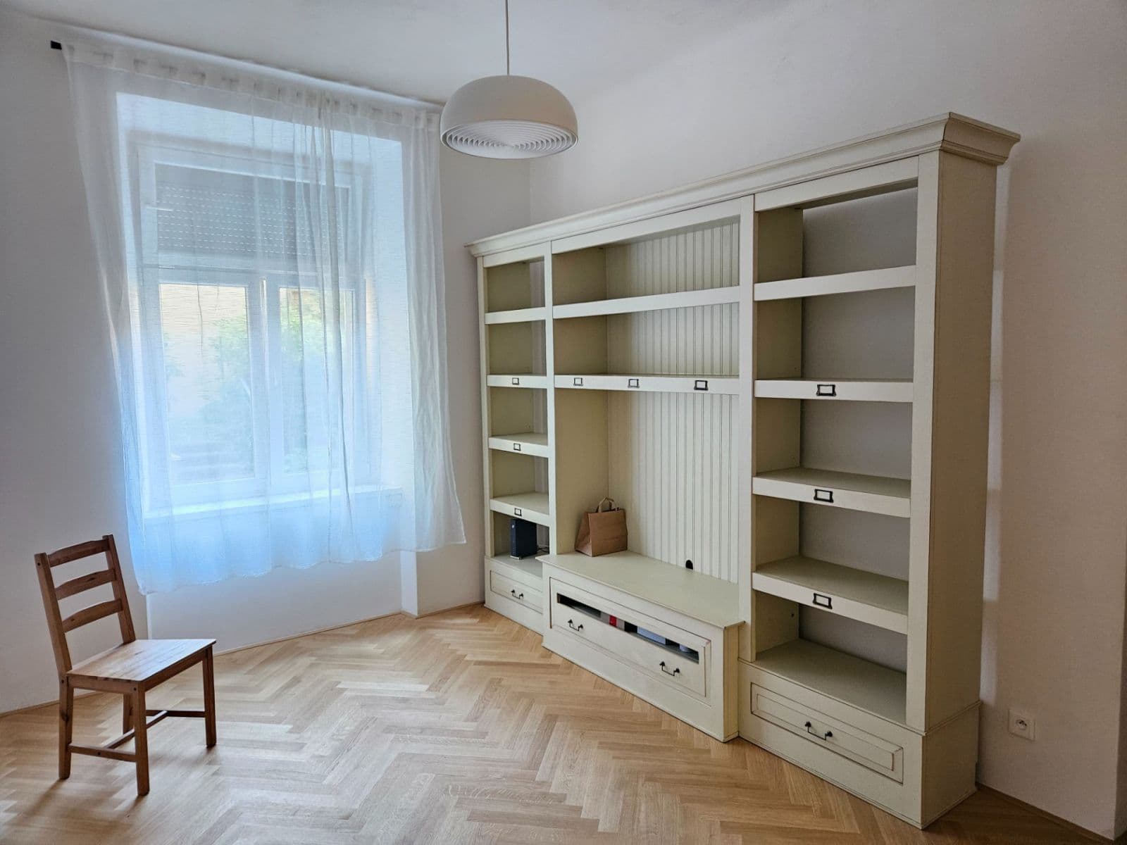 1 bedroom with open-plan kitchen flat to rent, 40 m², Přístavní, Prague, Prague 1 bedroom with open-plan kitchen flat to rent, 40 m², Přístavní, Prague, Prague
