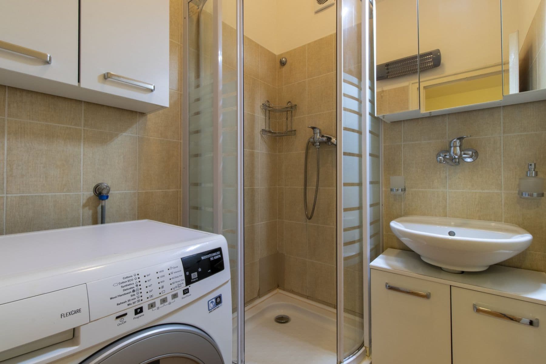 1 bedroom flat to rent, 55 m², 28. pluku, Prague, Prague 1 bedroom flat to rent, 55 m², 28. pluku, Prague, Prague
