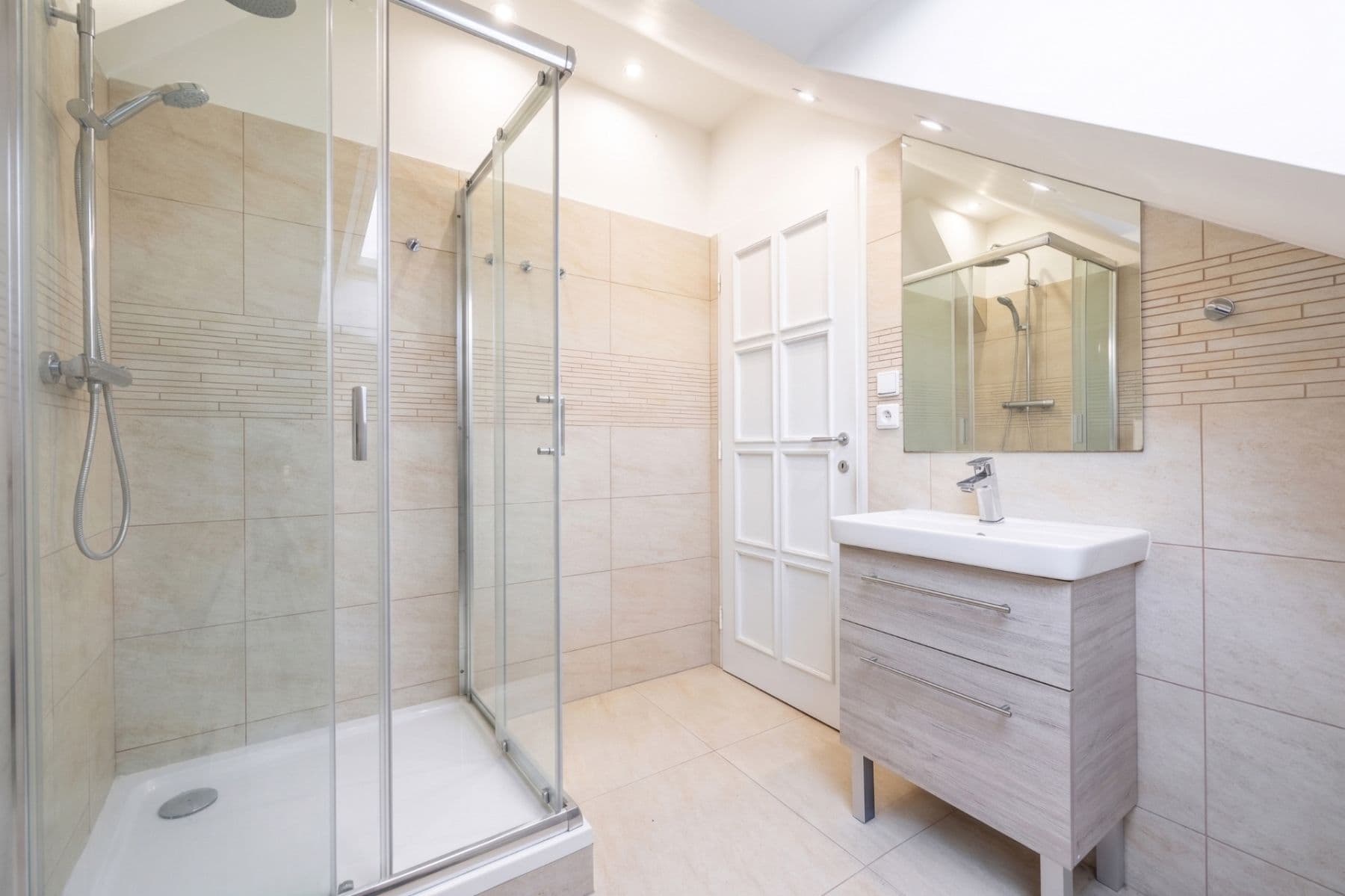 3 bedroom with open-plan kitchen flat for sale, 175 m², Amurská, Prague, Prague 3 bedroom with open-plan kitchen flat for sale, 175 m², Amurská, Prague, Prague