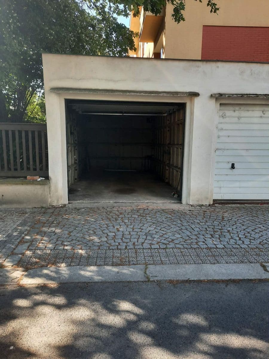 garage to rent, 18 m², Albánská, Prague, Prague garage to rent, 18 m², Albánská, Prague, Prague