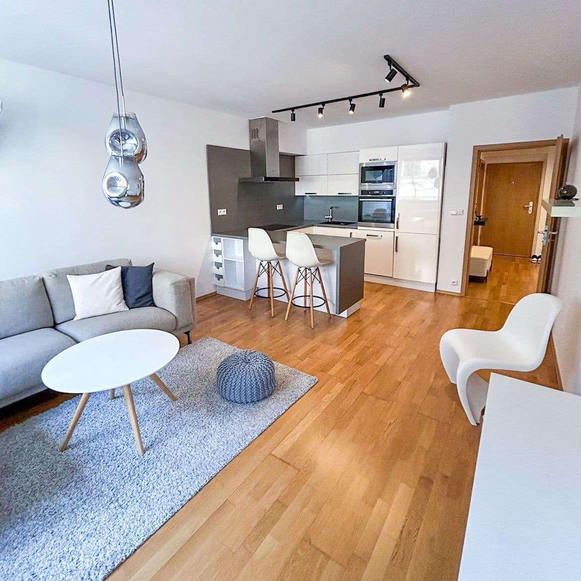 1 bedroom with open-plan kitchen flat to rent, 54 m², Kališnická, Prague, Prague 1 bedroom with open-plan kitchen flat to rent, 54 m², Kališnická, Prague, Prague