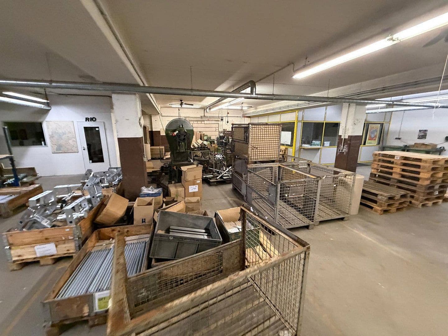non-residential property to rent, 1,400 m², Dieselstraße 4, Arnsberg, North Rhine-Westphalia non-residential property to rent, 1,400 m², Dieselstraße 4, Arnsberg, North Rhine-Westphalia