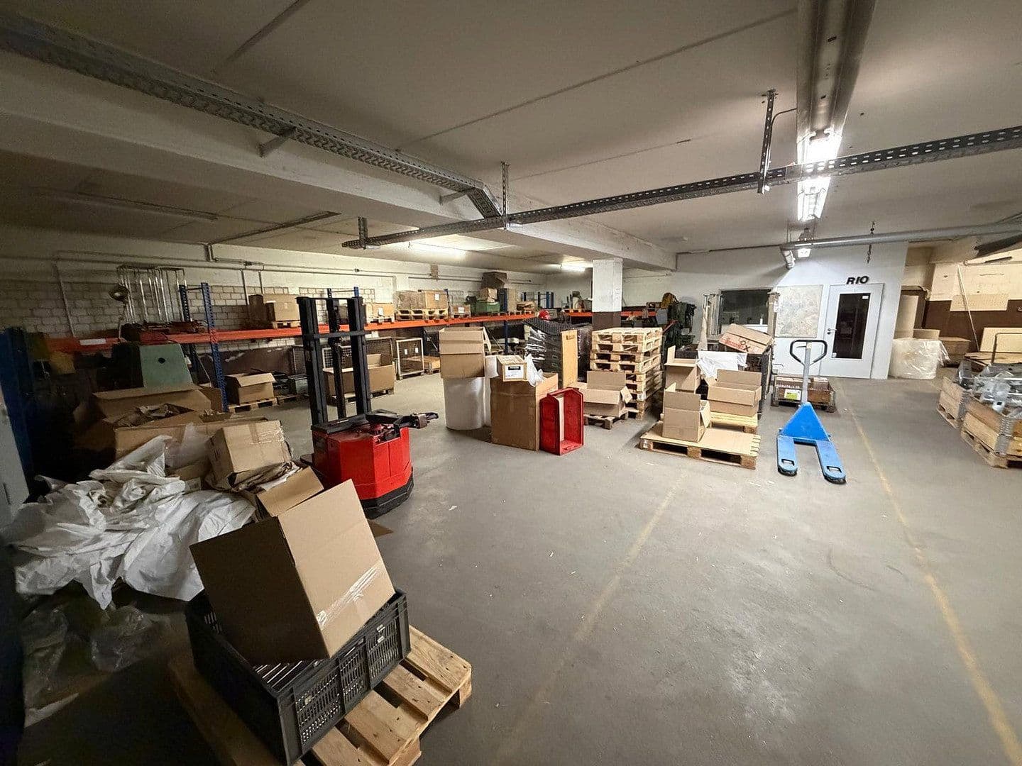 non-residential property to rent, 1,400 m², Dieselstraße 4, Arnsberg, North Rhine-Westphalia non-residential property to rent, 1,400 m², Dieselstraße 4, Arnsberg, North Rhine-Westphalia
