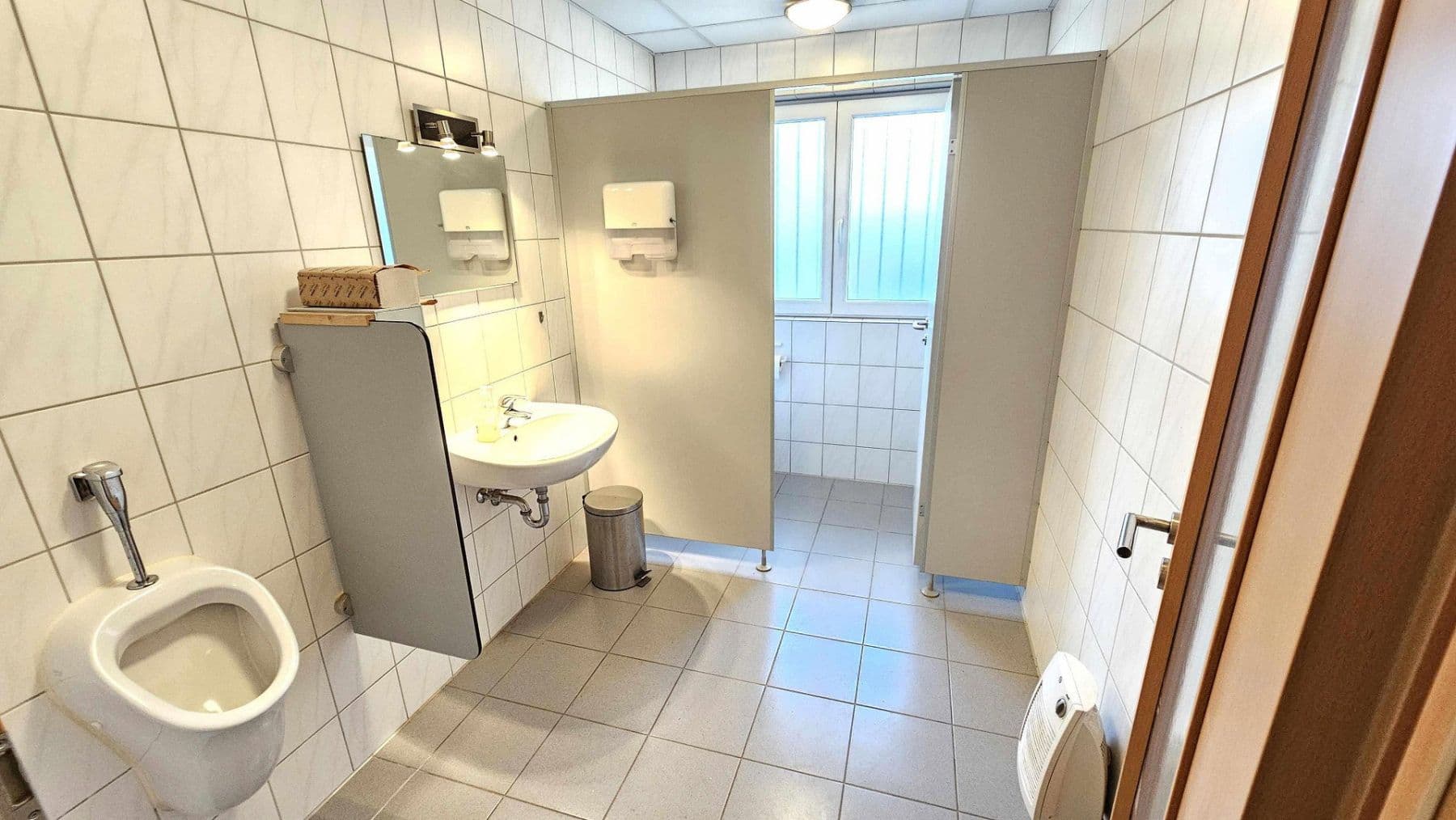 non-residential property to rent, 1,020 m², Große Isel 9, Neu-Ulm, Bavaria non-residential property to rent, 1,020 m², Große Isel 9, Neu-Ulm, Bavaria