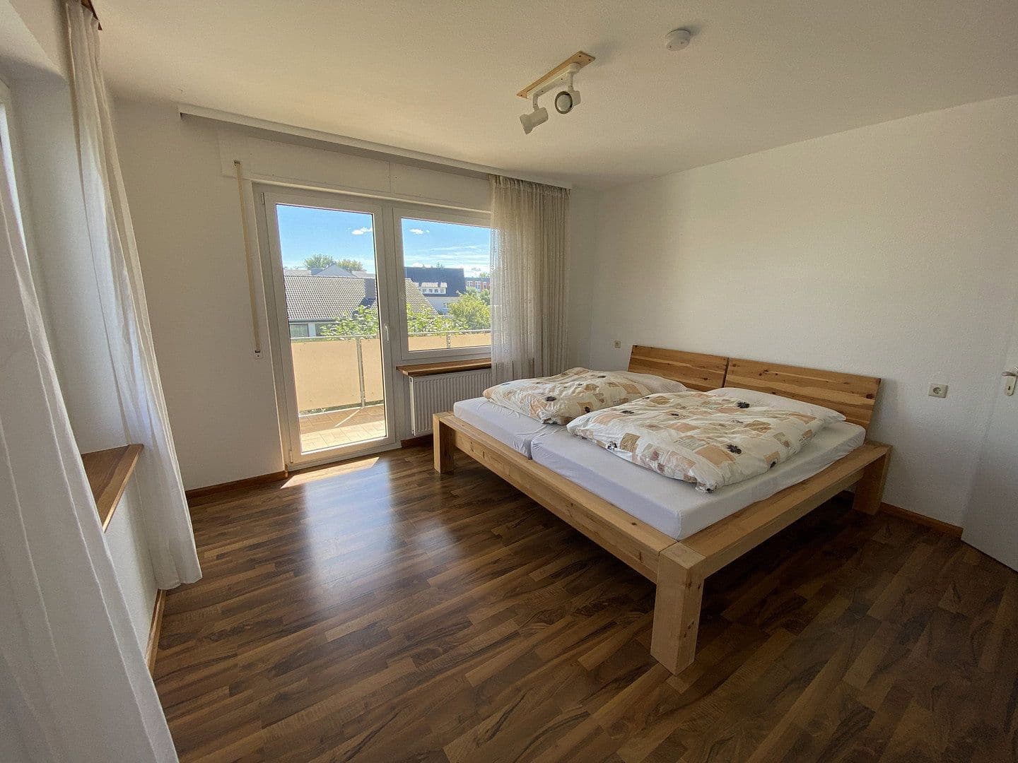 2 bedroom with open-plan kitchen flat to rent, 98 m², Trossingen, Baden-Württemberg 2 bedroom with open-plan kitchen flat to rent, 98 m², Trossingen, Baden-Württemberg