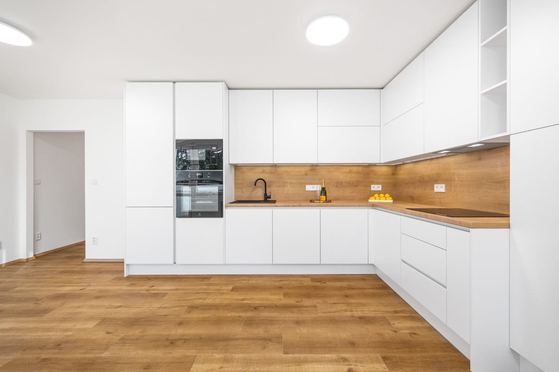 2 bedroom with open-plan kitchen flat for sale, 74 m², Žandovská, Prague, Prague 2 bedroom with open-plan kitchen flat for sale, 74 m², Žandovská, Prague, Prague