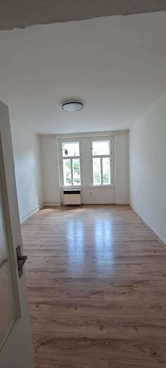 2 bedroom flat to rent, 50 m², Seifertova, Prague, Prague 2 bedroom flat to rent, 50 m², Seifertova, Prague, Prague