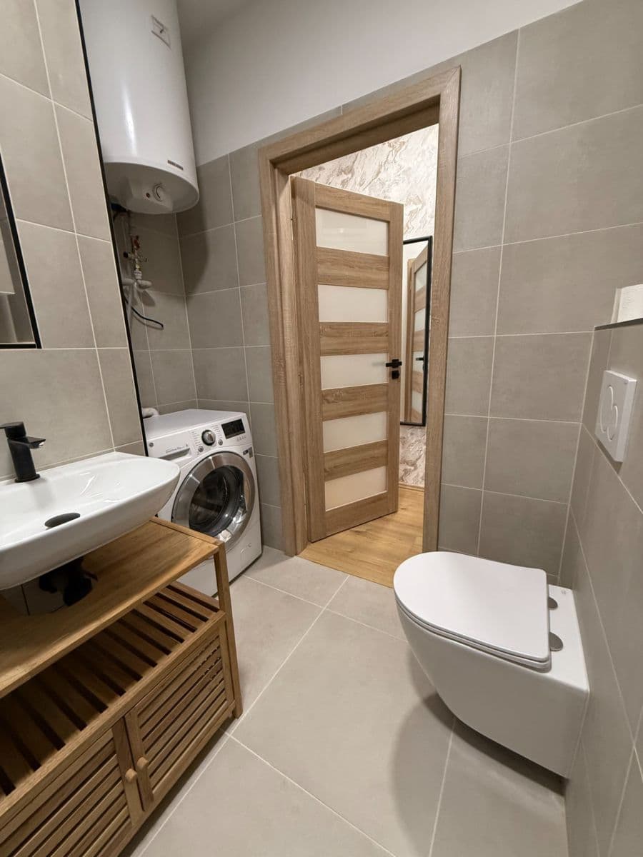 Studio flat to rent, 31 m², Petra Rezka, Prague, Prague Studio flat to rent, 31 m², Petra Rezka, Prague, Prague