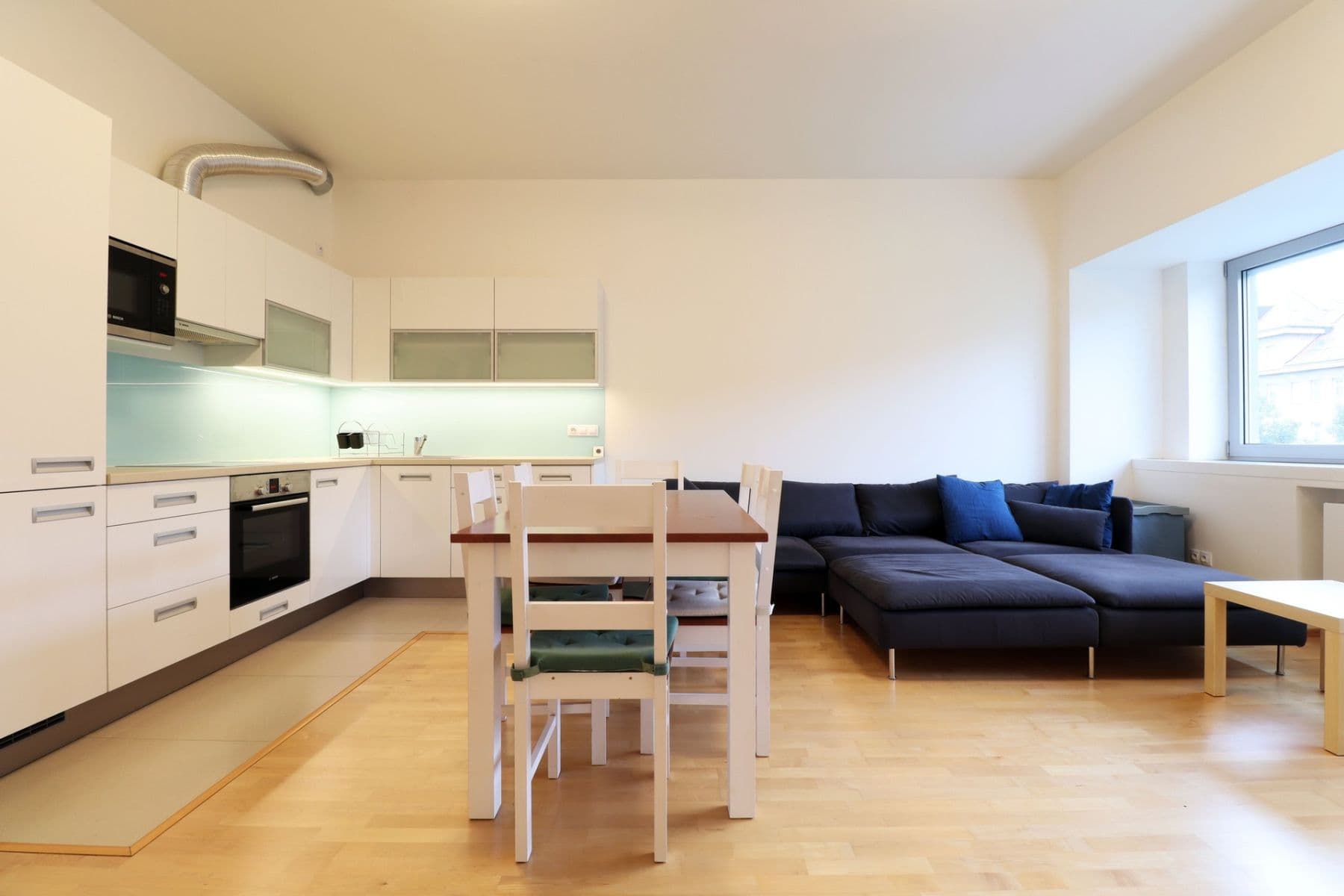 3 bedroom with open-plan kitchen flat to rent, 123 m², Nikoly Tesly, Prague, Prague 3 bedroom with open-plan kitchen flat to rent, 123 m², Nikoly Tesly, Prague, Prague