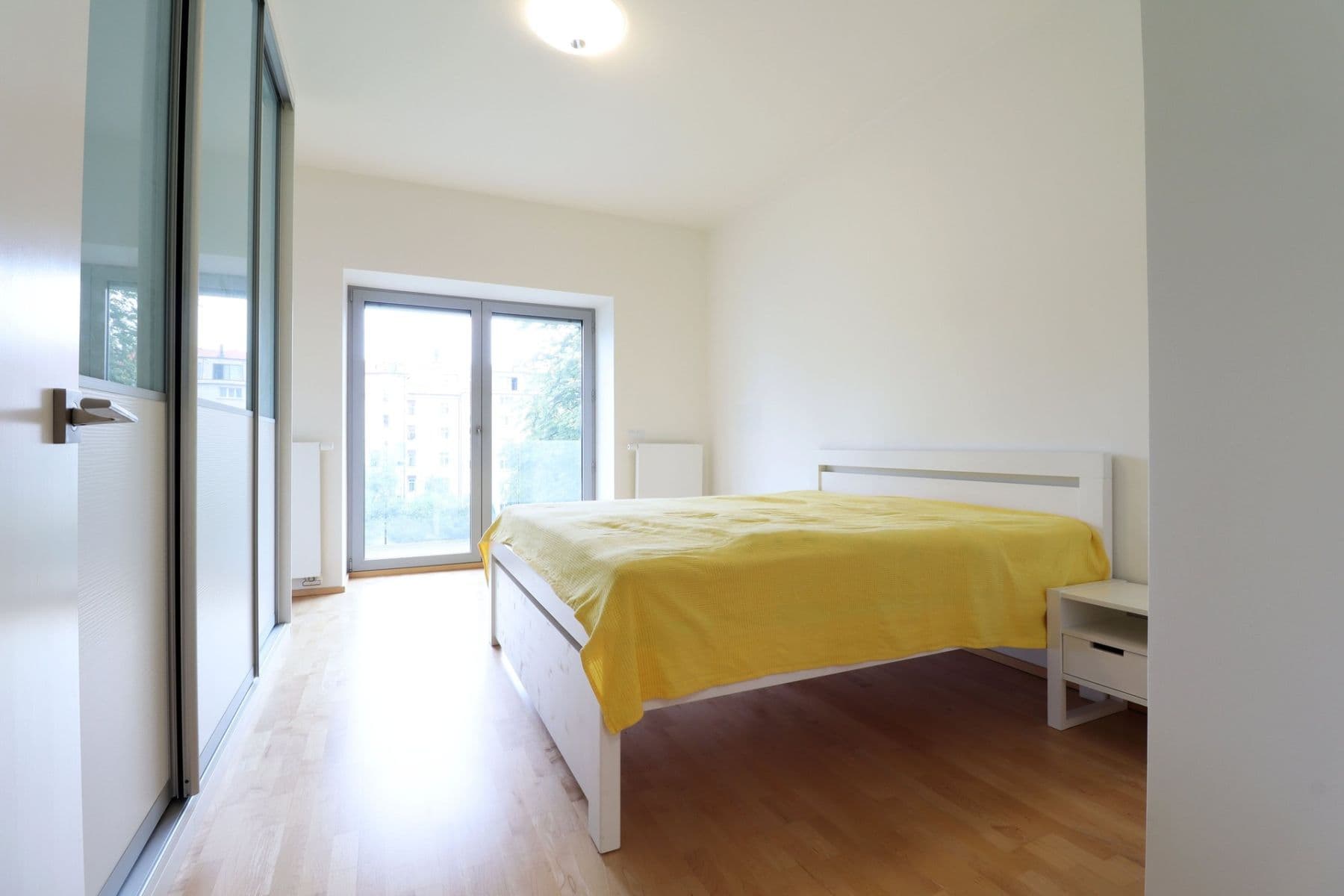 3 bedroom with open-plan kitchen flat to rent, 123 m², Nikoly Tesly, Prague, Prague 3 bedroom with open-plan kitchen flat to rent, 123 m², Nikoly Tesly, Prague, Prague