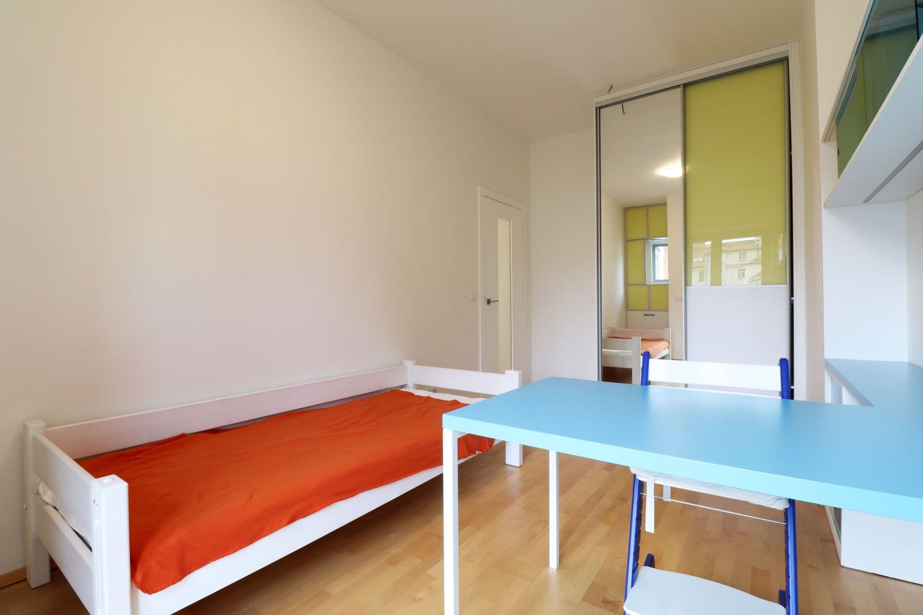 3 bedroom with open-plan kitchen flat to rent, 123 m², Nikoly Tesly, Prague, Prague 3 bedroom with open-plan kitchen flat to rent, 123 m², Nikoly Tesly, Prague, Prague