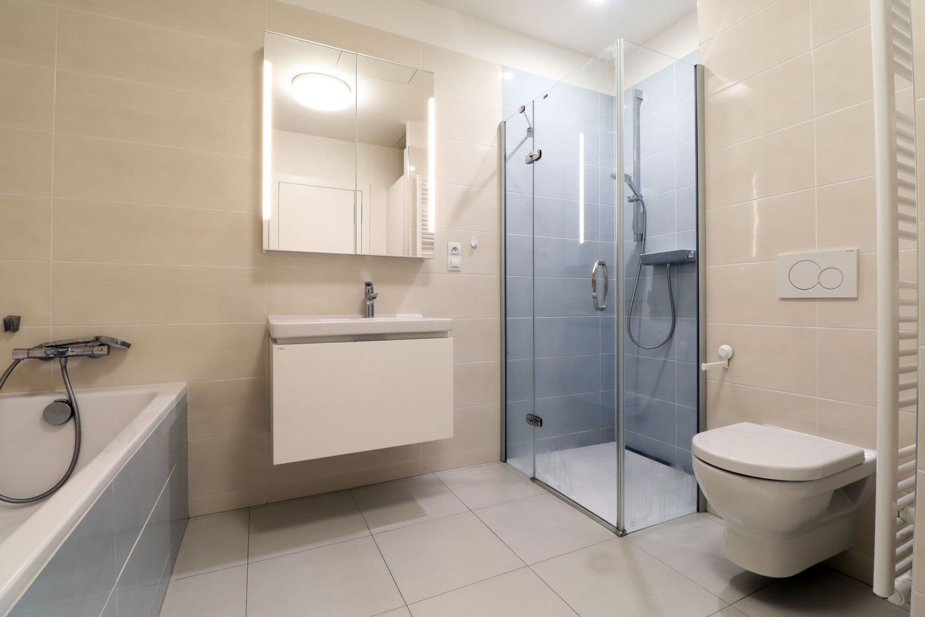 3 bedroom with open-plan kitchen flat to rent, 123 m², Nikoly Tesly, Prague, Prague 3 bedroom with open-plan kitchen flat to rent, 123 m², Nikoly Tesly, Prague, Prague
