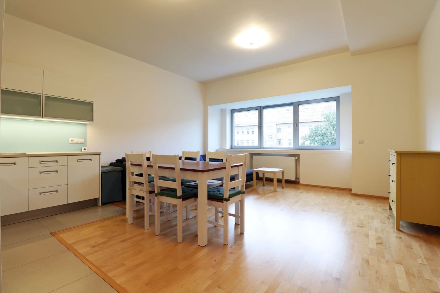 3 bedroom with open-plan kitchen flat to rent, 123 m², Nikoly Tesly, Prague, Prague 3 bedroom with open-plan kitchen flat to rent, 123 m², Nikoly Tesly, Prague, Prague