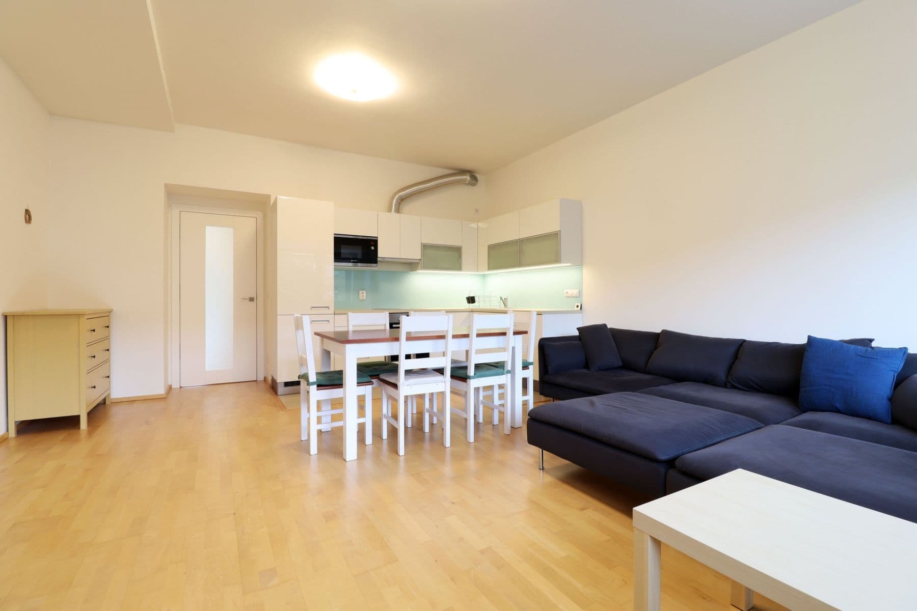 3 bedroom with open-plan kitchen flat to rent, 123 m², Nikoly Tesly, Prague, Prague 3 bedroom with open-plan kitchen flat to rent, 123 m², Nikoly Tesly, Prague, Prague