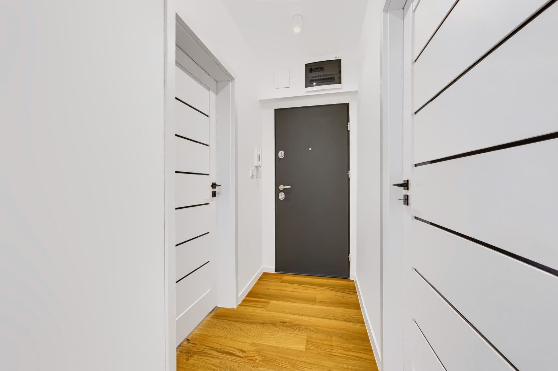 3 bedroom with open-plan kitchen flat for sale, 71 m², Hekrova, Prague, Prague 3 bedroom with open-plan kitchen flat for sale, 71 m², Hekrova, Prague, Prague