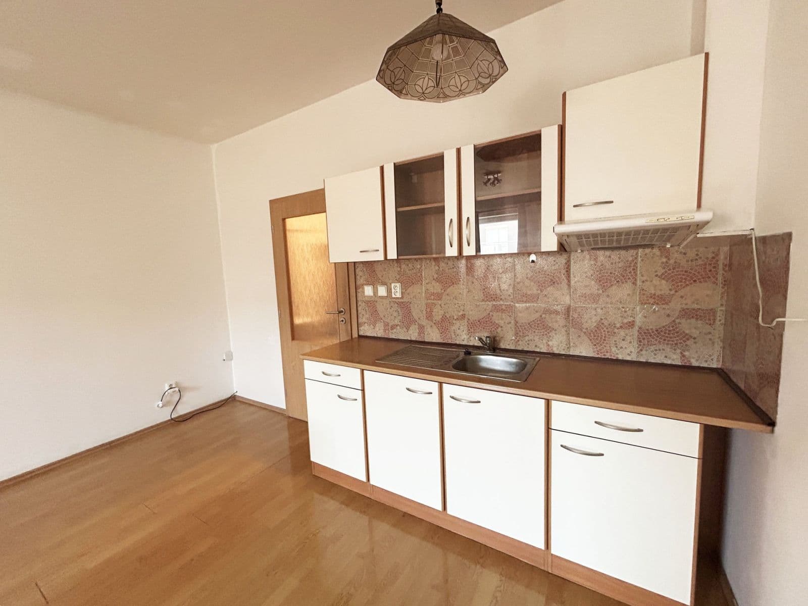 Studio flat to rent, 34 m², Mlýnská, Kolín, Středočeský Region Studio flat to rent, 34 m², Mlýnská, Kolín, Středočeský Region