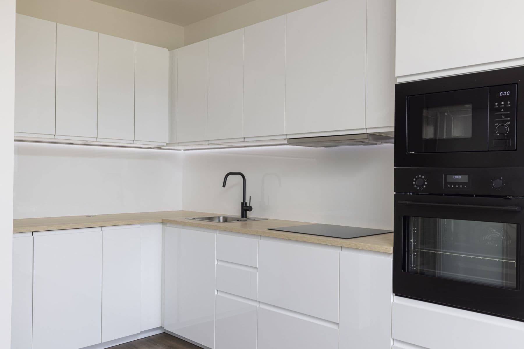 1 bedroom with open-plan kitchen flat to rent, 50 m², Arnošta Valenty, Prague, Prague 1 bedroom with open-plan kitchen flat to rent, 50 m², Arnošta Valenty, Prague, Prague