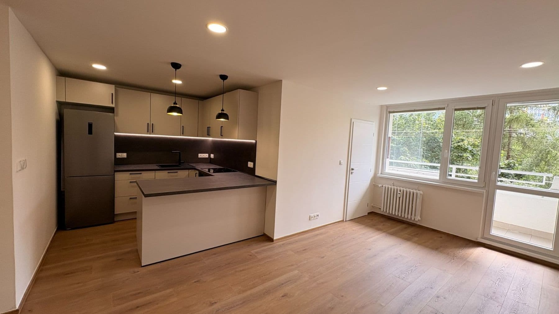1 bedroom with open-plan kitchen flat to rent, 48 m², Brdičkova, Prague, Prague 1 bedroom with open-plan kitchen flat to rent, 48 m², Brdičkova, Prague, Prague