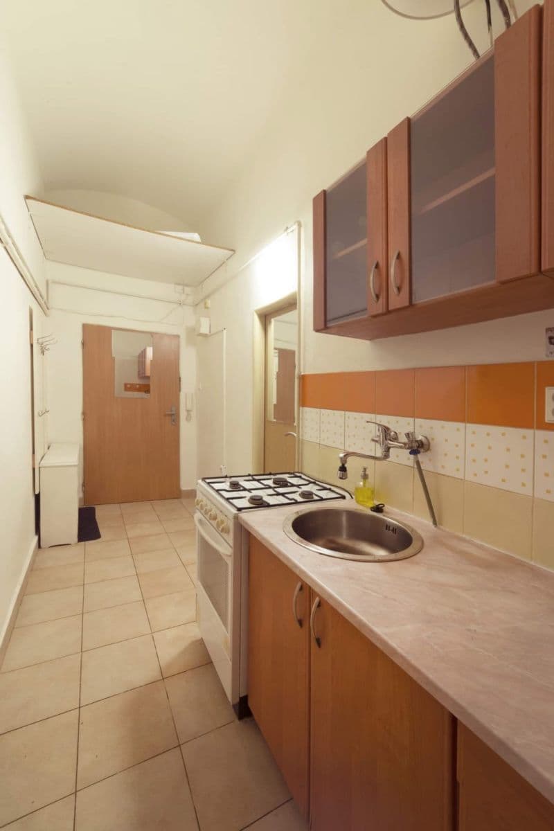 Studio flat to rent, 27 m², Hartigova, Prague, Prague Studio flat to rent, 27 m², Hartigova, Prague, Prague