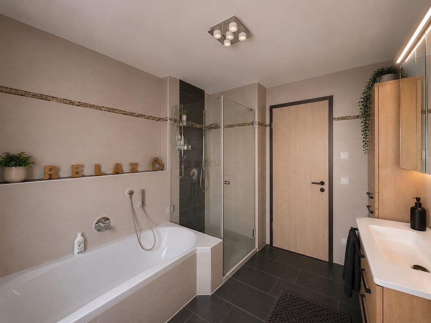 2 bedroom with open-plan kitchen flat for sale, 100 m², Manching, Bavaria 2 bedroom with open-plan kitchen flat for sale, 100 m², Manching, Bavaria