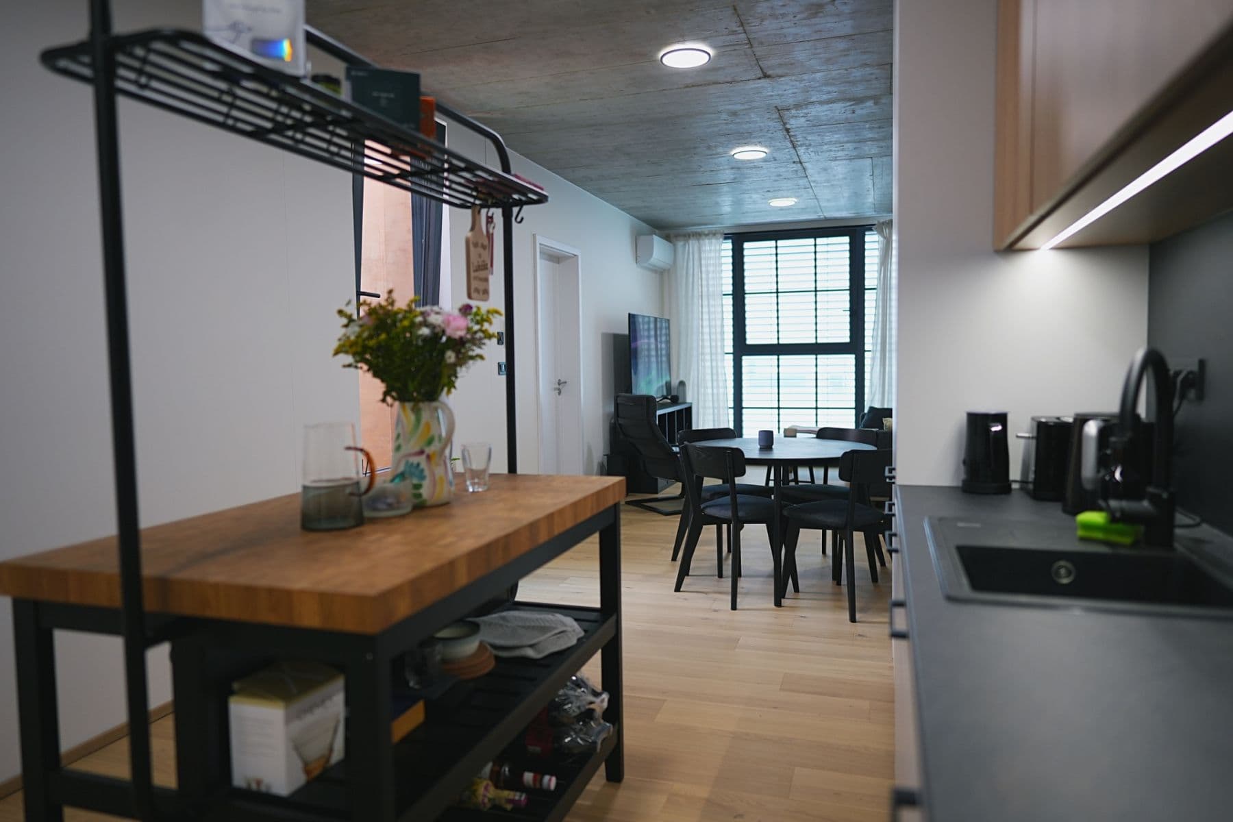 2 bedroom with open-plan kitchen flat to rent, 73 m², Kolbenova, Prague, Prague 2 bedroom with open-plan kitchen flat to rent, 73 m², Kolbenova, Prague, Prague