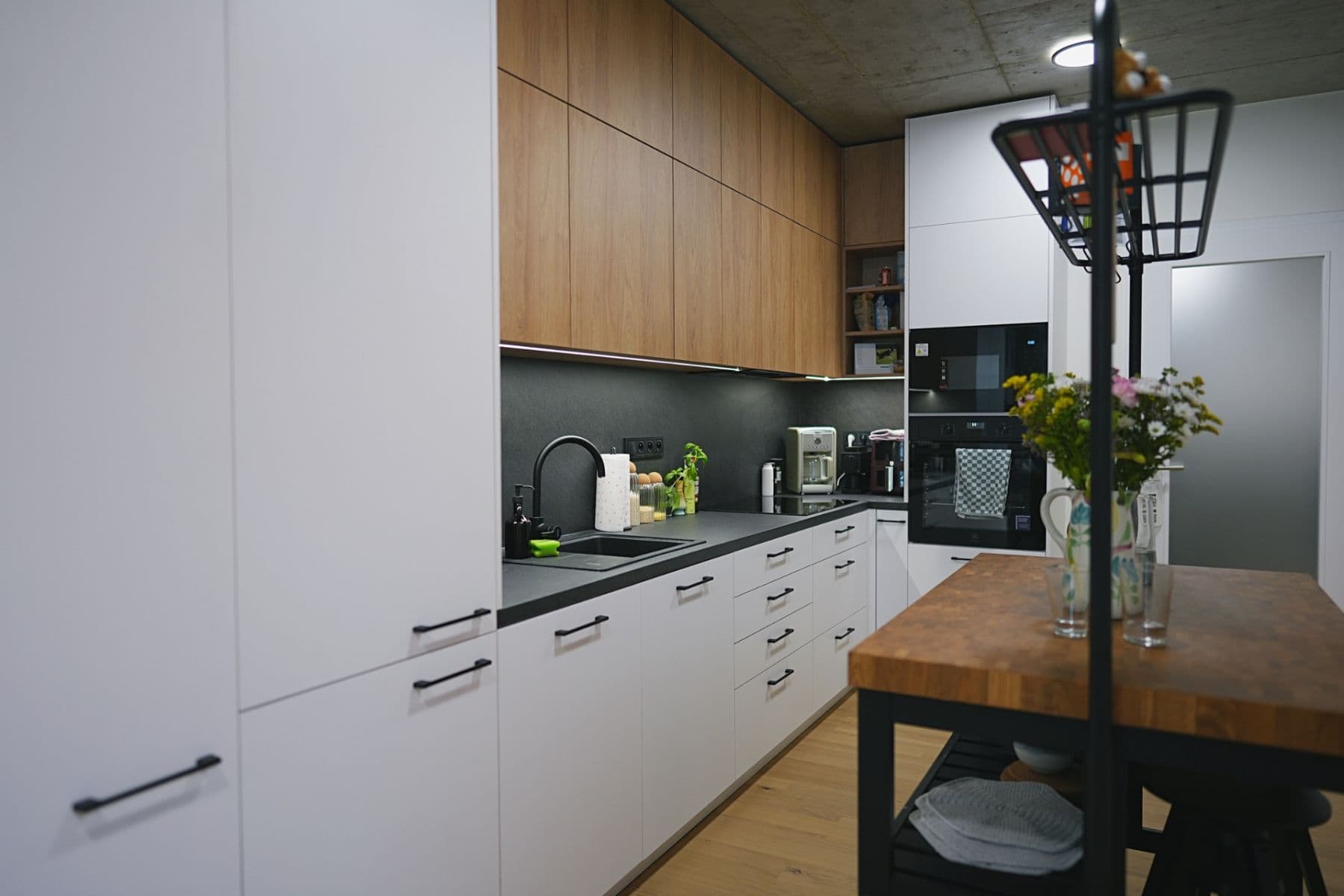 2 bedroom with open-plan kitchen flat to rent, 73 m², Kolbenova, Prague, Prague 2 bedroom with open-plan kitchen flat to rent, 73 m², Kolbenova, Prague, Prague