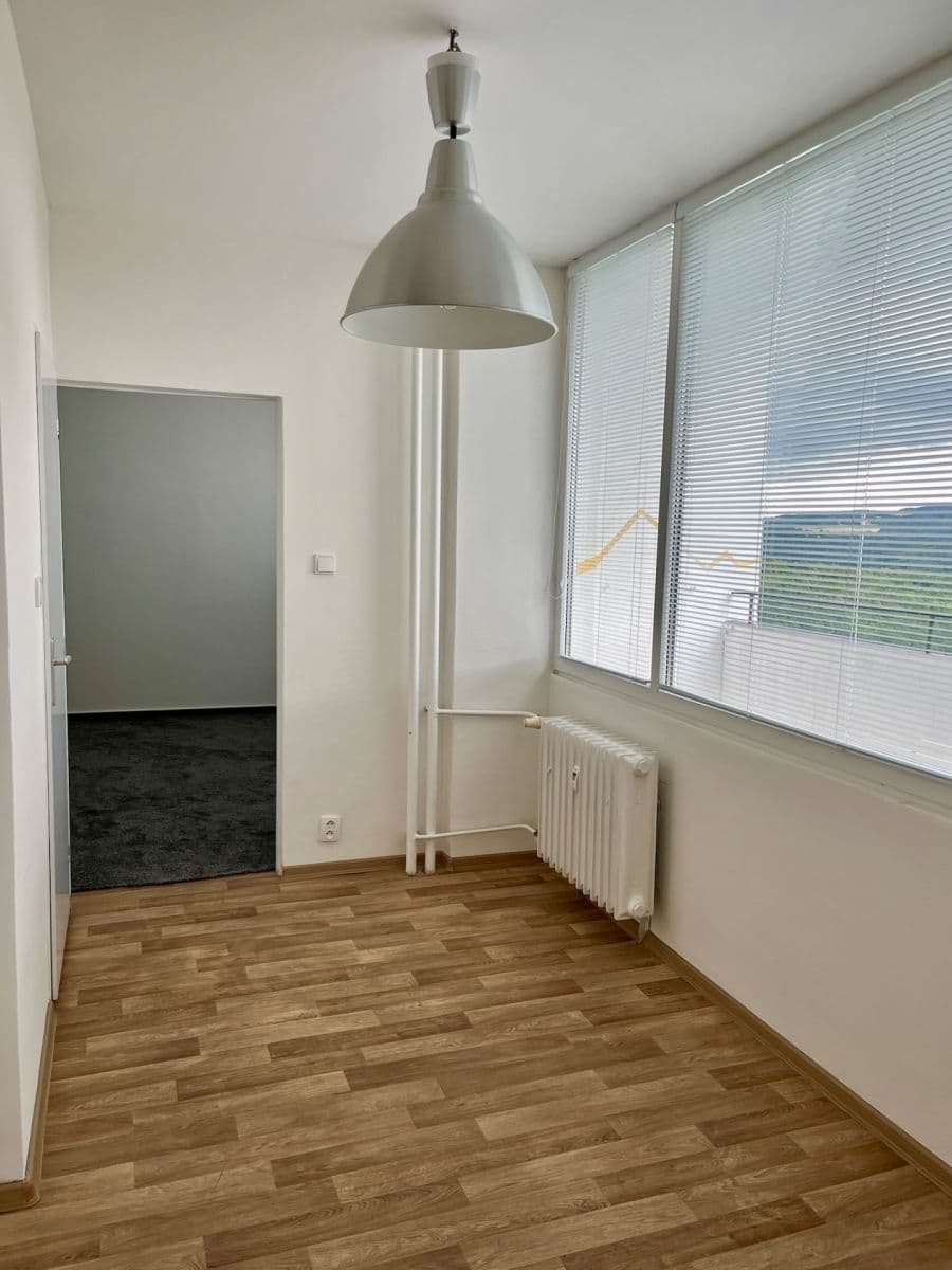 2 bedroom with open-plan kitchen flat to rent, 70 m², Hoření, Ústí nad Labem, Ústecký Region 2 bedroom with open-plan kitchen flat to rent, 70 m², Hoření, Ústí nad Labem, Ústecký Region