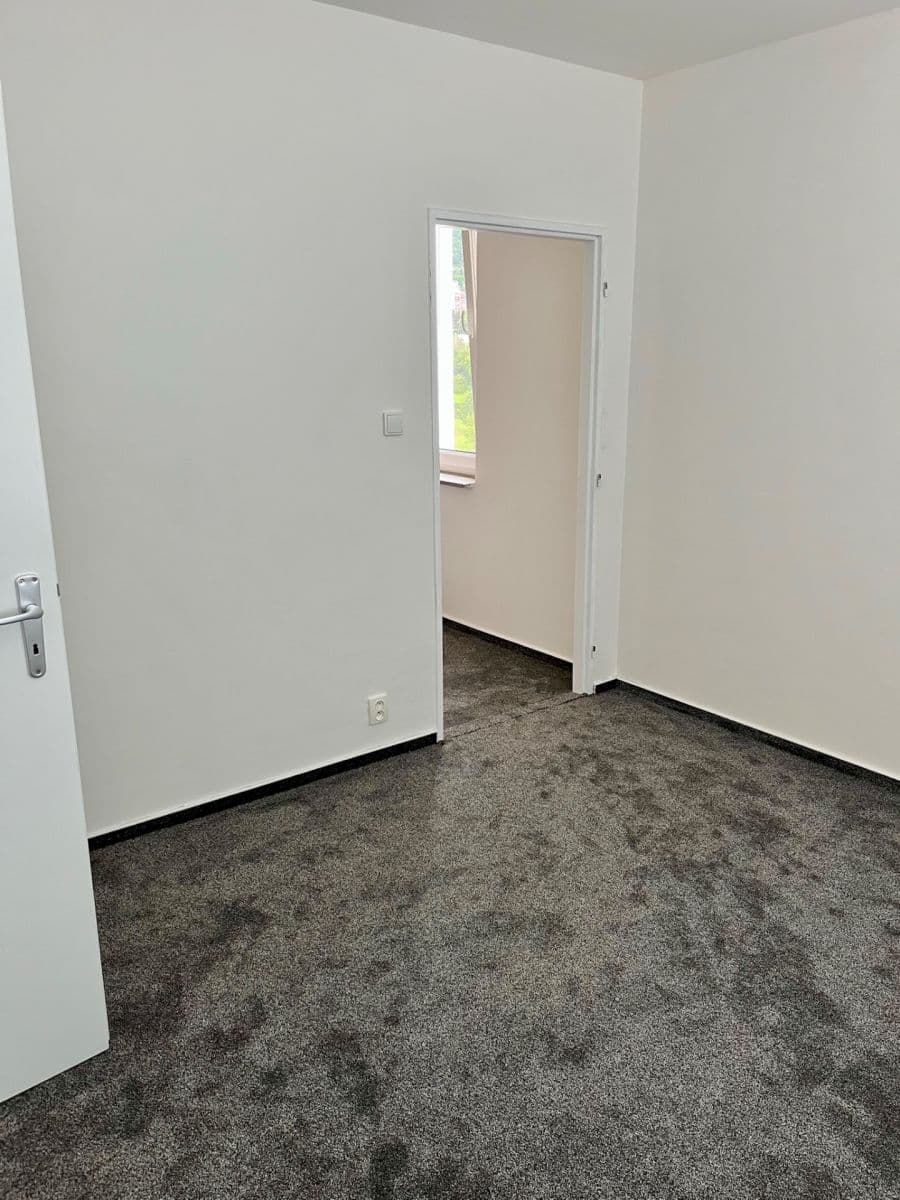 2 bedroom with open-plan kitchen flat to rent, 70 m², Hoření, Ústí nad Labem, Ústecký Region 2 bedroom with open-plan kitchen flat to rent, 70 m², Hoření, Ústí nad Labem, Ústecký Region