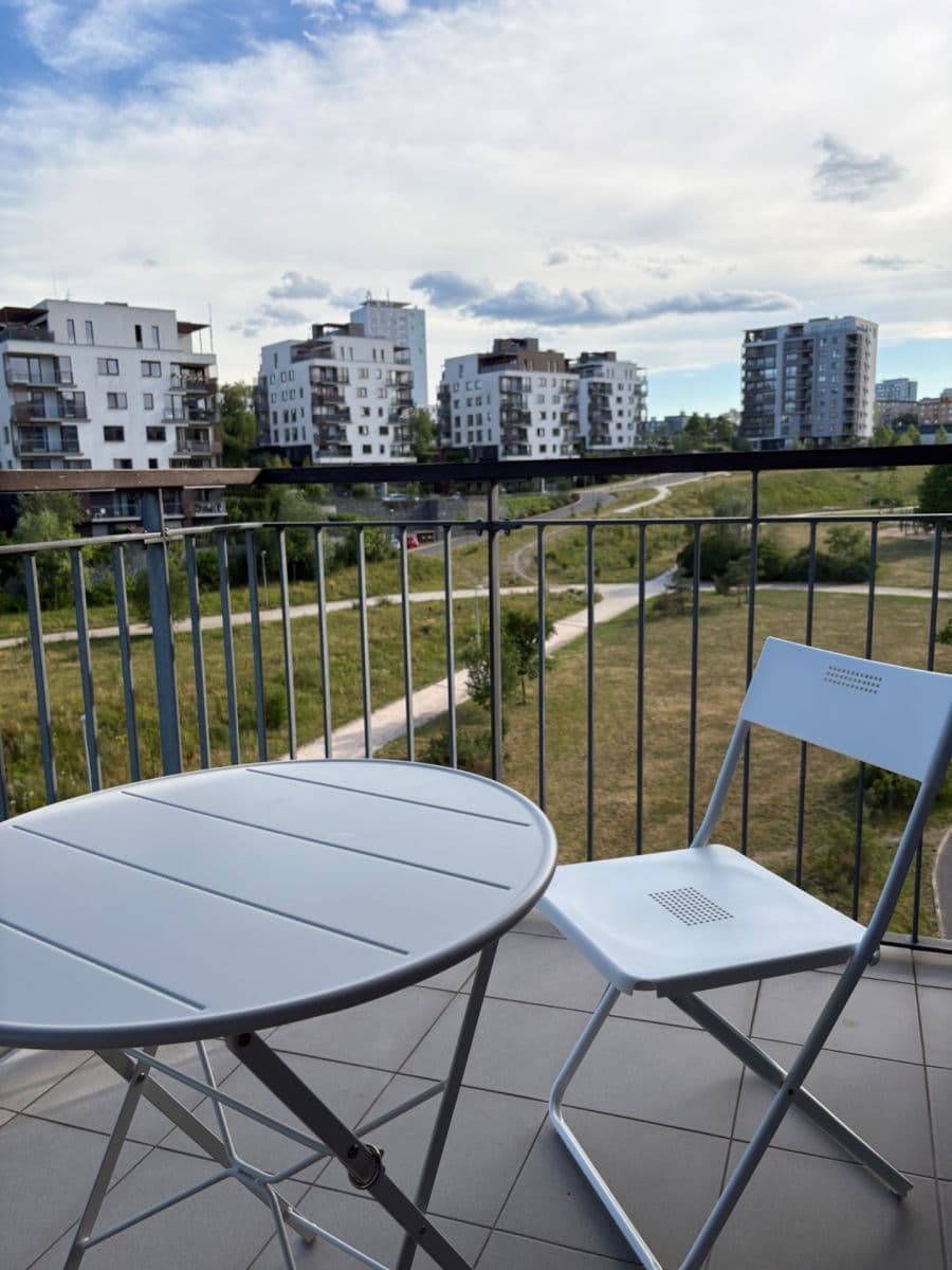 1 bedroom with open-plan kitchen flat to rent, 64 m², Nad Smetankou, Prague, Prague 1 bedroom with open-plan kitchen flat to rent, 64 m², Nad Smetankou, Prague, Prague