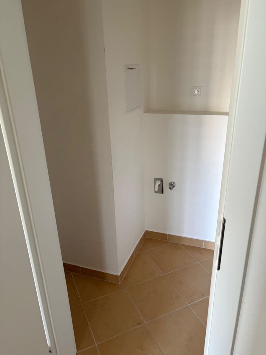 1 bedroom with open-plan kitchen flat to rent, 64 m², Nad Smetankou, Prague, Prague 1 bedroom with open-plan kitchen flat to rent, 64 m², Nad Smetankou, Prague, Prague