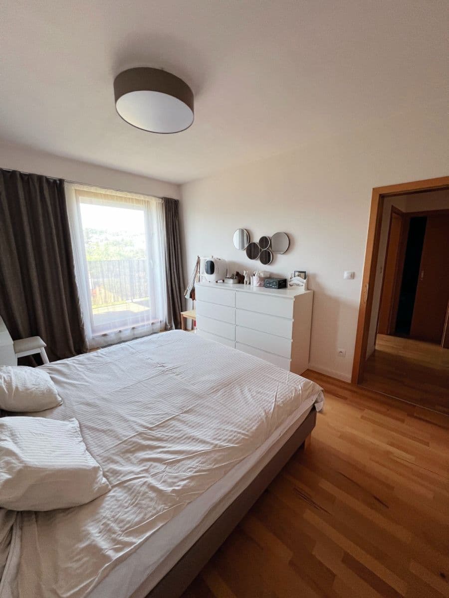 2 bedroom with open-plan kitchen flat to rent, 91 m², Musílkova, Prague, Prague 2 bedroom with open-plan kitchen flat to rent, 91 m², Musílkova, Prague, Prague