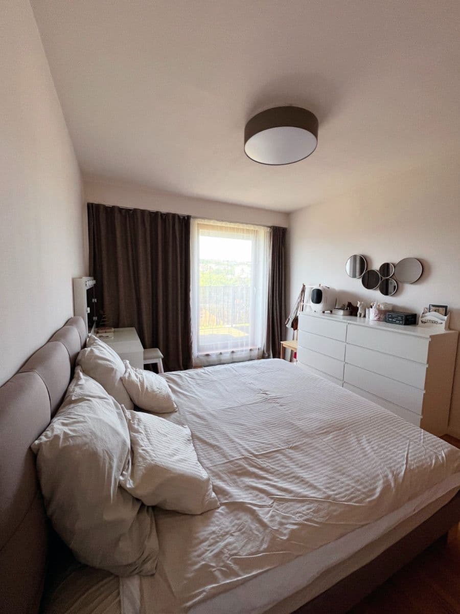 2 bedroom with open-plan kitchen flat to rent, 91 m², Musílkova, Prague, Prague 2 bedroom with open-plan kitchen flat to rent, 91 m², Musílkova, Prague, Prague