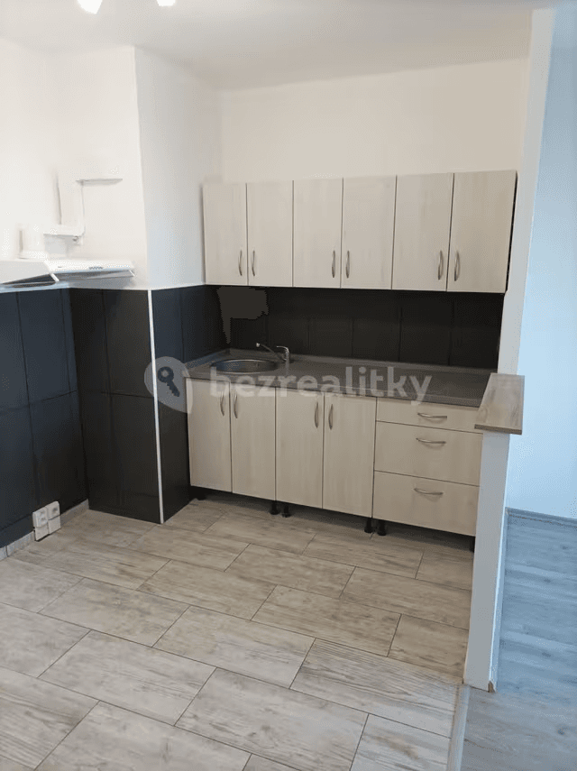 1 bedroom with open-plan kitchen flat for sale, 39 m², Kojetická, Neratovice, Středočeský Region 1 bedroom with open-plan kitchen flat for sale, 39 m², Kojetická, Neratovice, Středočeský Region