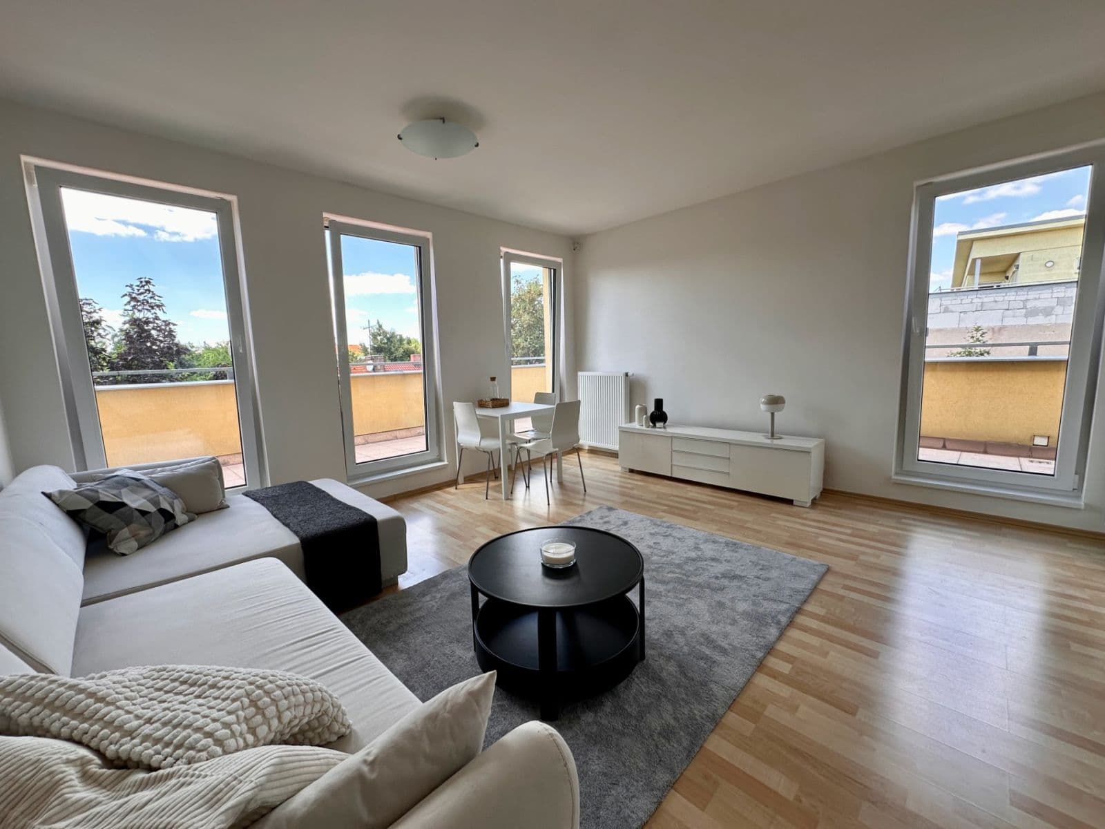 2 bedroom with open-plan kitchen flat for sale, 129 m², Rejchova, Prague, Prague 2 bedroom with open-plan kitchen flat for sale, 129 m², Rejchova, Prague, Prague