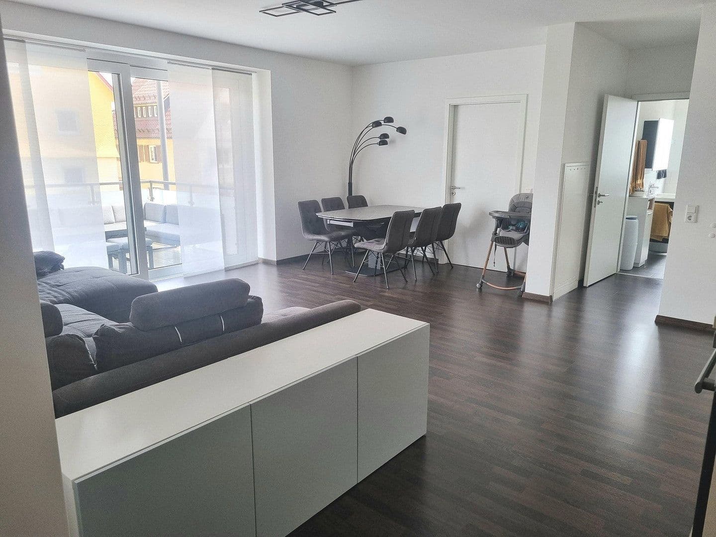 2 bedroom with open-plan kitchen flat to rent, 91 m², Freudenstadt, Baden-Württemberg 2 bedroom with open-plan kitchen flat to rent, 91 m², Freudenstadt, Baden-Württemberg