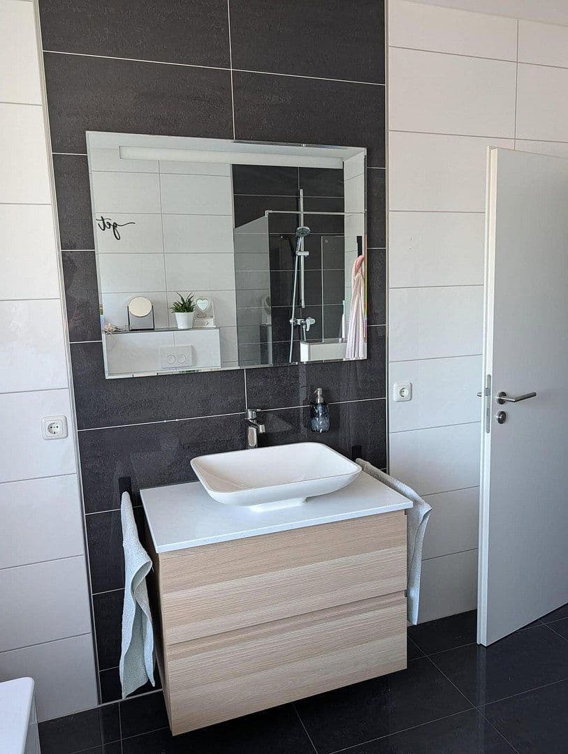 2 bedroom with open-plan kitchen flat for sale, 92 m², Rheinberg, North Rhine-Westphalia 2 bedroom with open-plan kitchen flat for sale, 92 m², Rheinberg, North Rhine-Westphalia