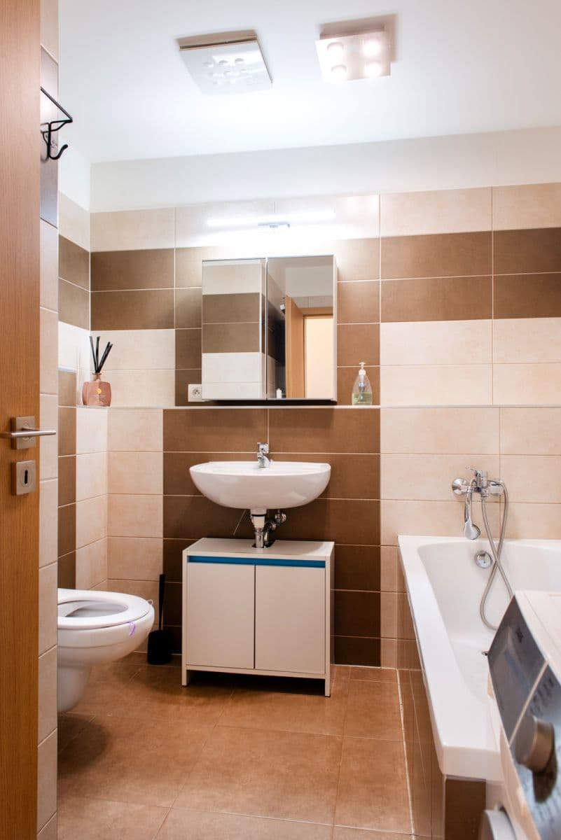 1 bedroom with open-plan kitchen flat to rent, 48 m², Ječná, Hostivice, Středočeský Region 1 bedroom with open-plan kitchen flat to rent, 48 m², Ječná, Hostivice, Středočeský Region