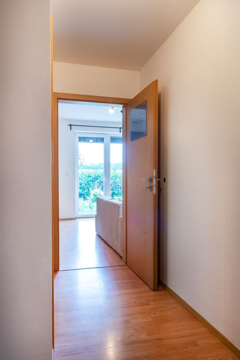 1 bedroom with open-plan kitchen flat to rent, 48 m², Ječná, Hostivice, Středočeský Region 1 bedroom with open-plan kitchen flat to rent, 48 m², Ječná, Hostivice, Středočeský Region