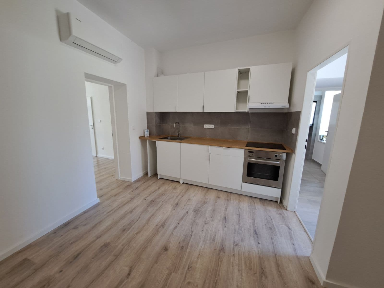 2 bedroom flat to rent, 58 m², Žatecká, Jesenice, Středočeský Region 2 bedroom flat to rent, 58 m², Žatecká, Jesenice, Středočeský Region