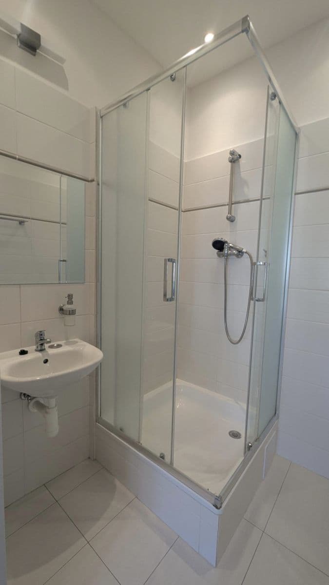 Studio flat to rent, 30 m², Jaurisova, Prague, Prague Studio flat to rent, 30 m², Jaurisova, Prague, Prague