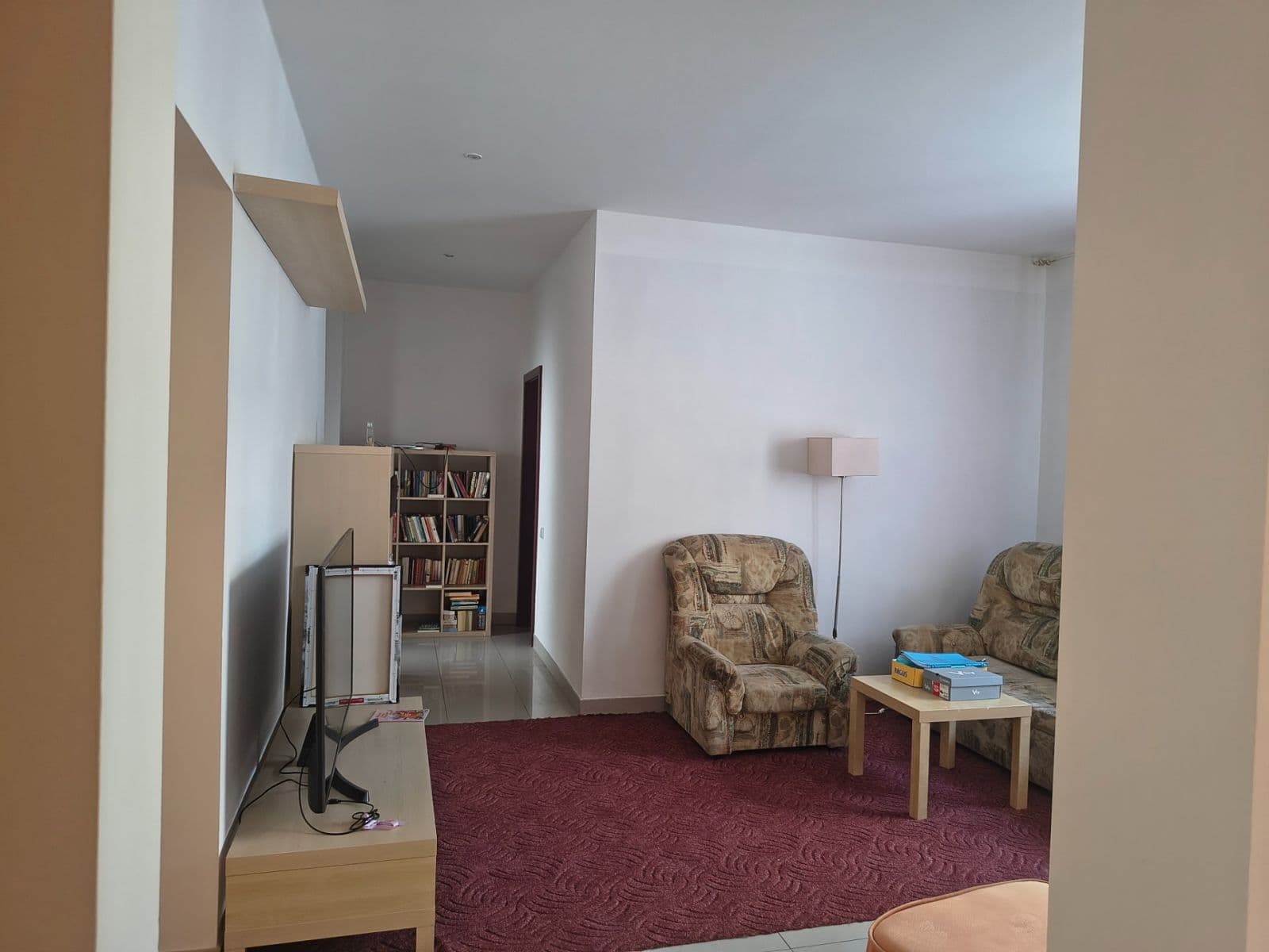 3 bedroom with open-plan kitchen flat to rent, 80 m², Víta Nejedlého, Chrudim, Pardubický Region 3 bedroom with open-plan kitchen flat to rent, 80 m², Víta Nejedlého, Chrudim, Pardubický Region