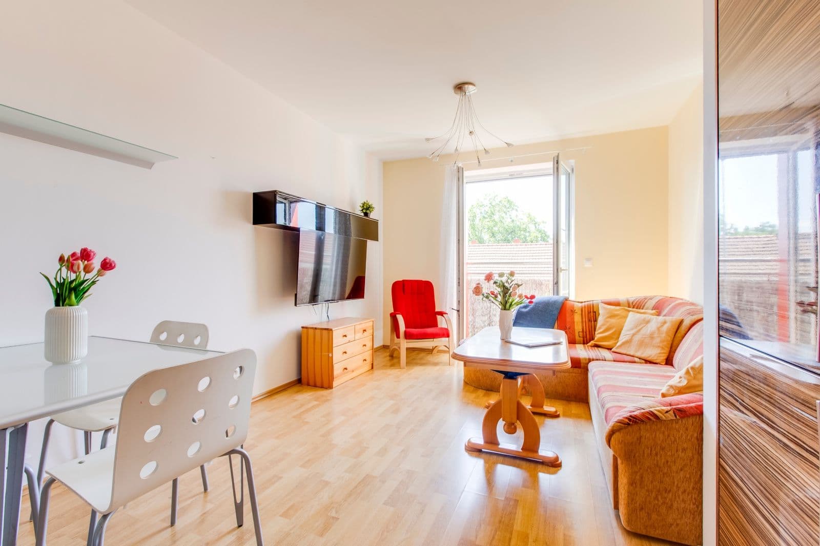 1 bedroom with open-plan kitchen flat to rent, 54 m², Meteorologická, Prague, Prague 1 bedroom with open-plan kitchen flat to rent, 54 m², Meteorologická, Prague, Prague