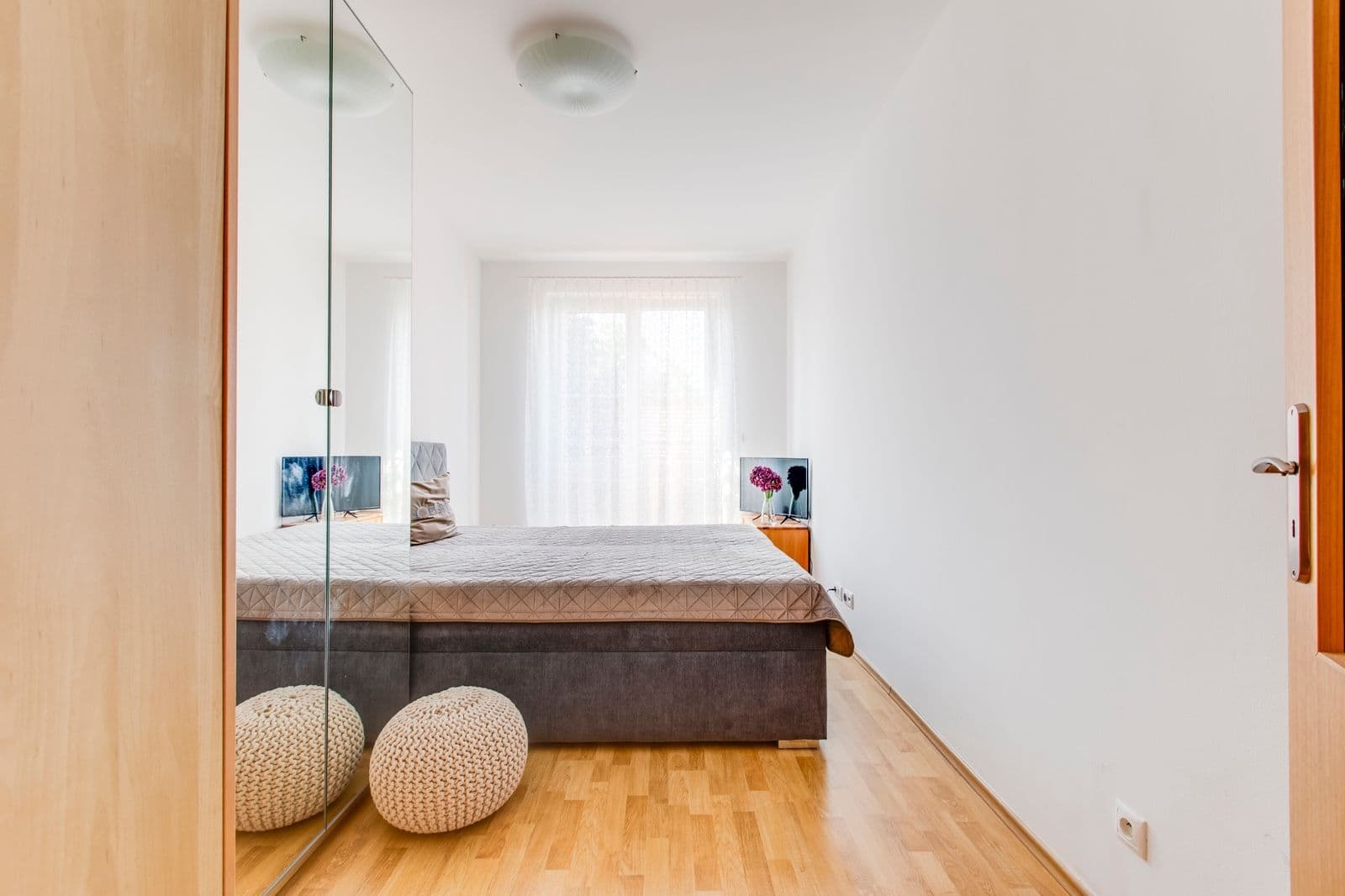 1 bedroom with open-plan kitchen flat to rent, 54 m², Meteorologická, Prague, Prague 1 bedroom with open-plan kitchen flat to rent, 54 m², Meteorologická, Prague, Prague