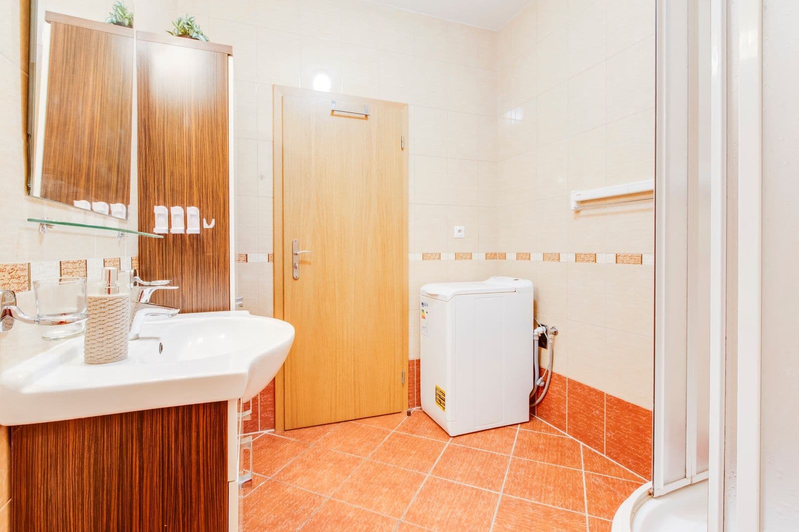 1 bedroom with open-plan kitchen flat to rent, 54 m², Meteorologická, Prague, Prague 1 bedroom with open-plan kitchen flat to rent, 54 m², Meteorologická, Prague, Prague