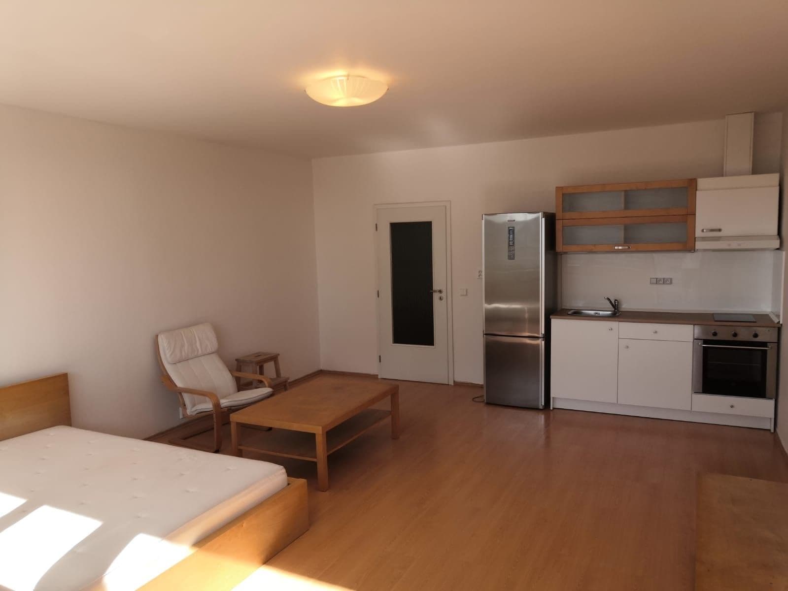 Studio flat to rent, 43 m², Petržílkova, Prague, Prague Studio flat to rent, 43 m², Petržílkova, Prague, Prague