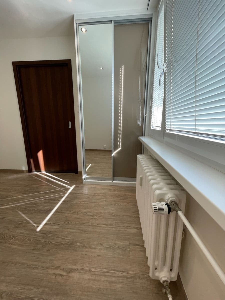 1 bedroom with open-plan kitchen flat to rent, 44 m², Pospíchalova, Prague, Prague 1 bedroom with open-plan kitchen flat to rent, 44 m², Pospíchalova, Prague, Prague