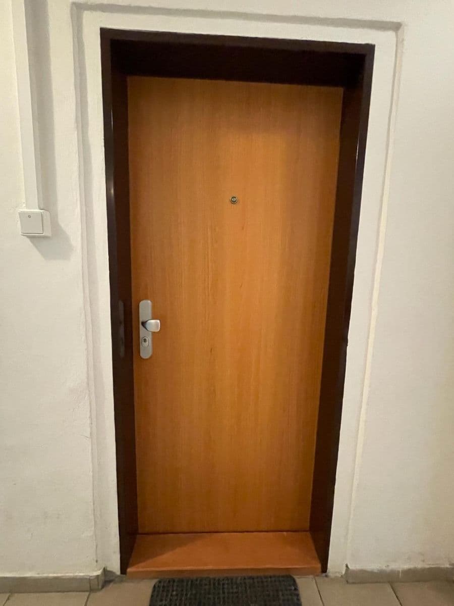 1 bedroom with open-plan kitchen flat to rent, 44 m², Pospíchalova, Prague, Prague 1 bedroom with open-plan kitchen flat to rent, 44 m², Pospíchalova, Prague, Prague
