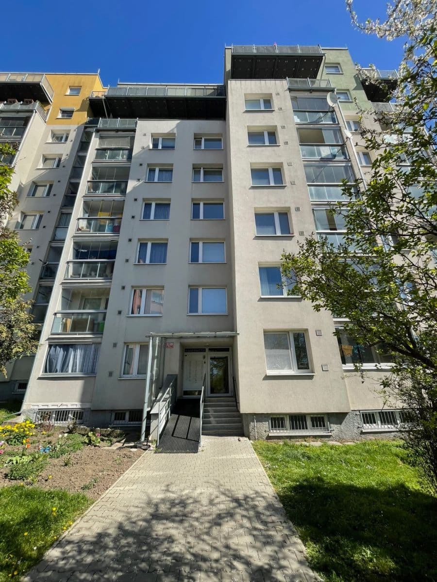1 bedroom with open-plan kitchen flat to rent, 44 m², Pospíchalova, Prague, Prague 1 bedroom with open-plan kitchen flat to rent, 44 m², Pospíchalova, Prague, Prague