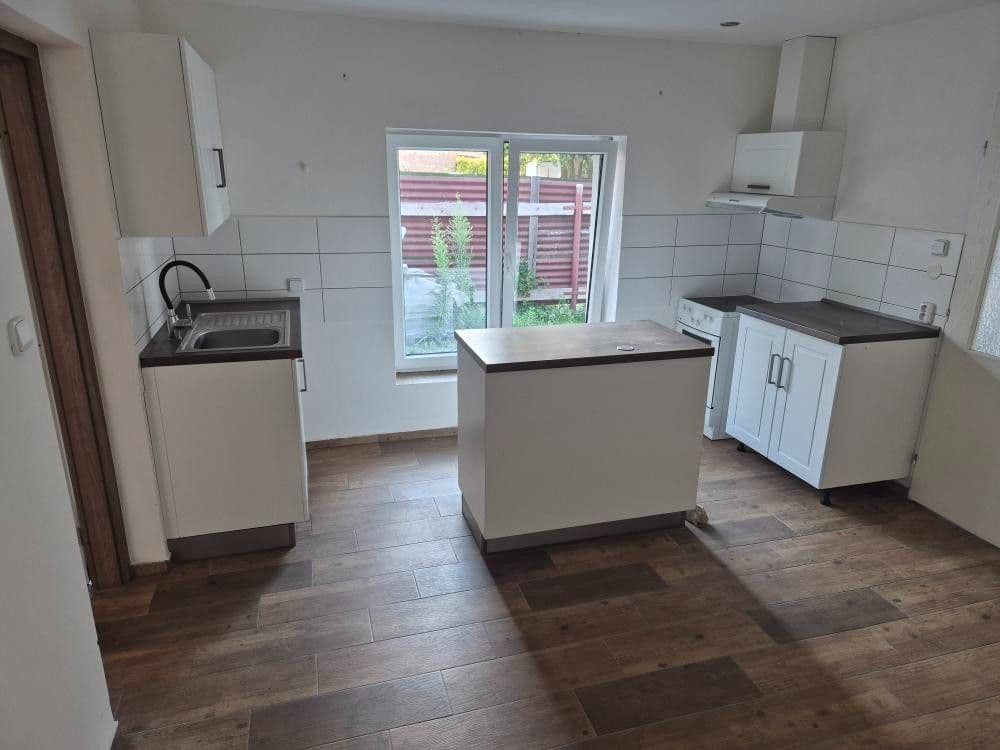 1 bedroom with open-plan kitchen flat to rent, 47 m², Dukelská, Horní Jelení, Pardubický Region 1 bedroom with open-plan kitchen flat to rent, 47 m², Dukelská, Horní Jelení, Pardubický Region